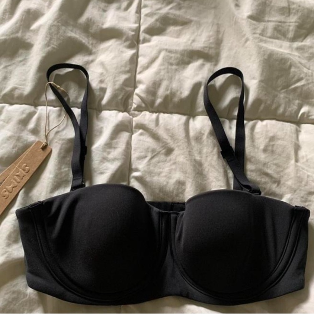 Skims staples fits everybody bra in onyx